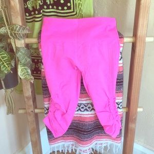 LIMITED EDITION lululemon awakening crop